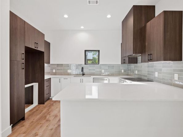 4407 Merle DR B, Austin TX 78745