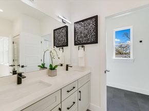 2006 Sl Davis Ave 1, Austin TX 78702