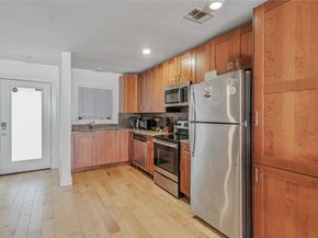 909 Reinli ST 213, Austin TX 78751