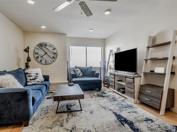 909 Reinli ST 213, Austin TX 78751