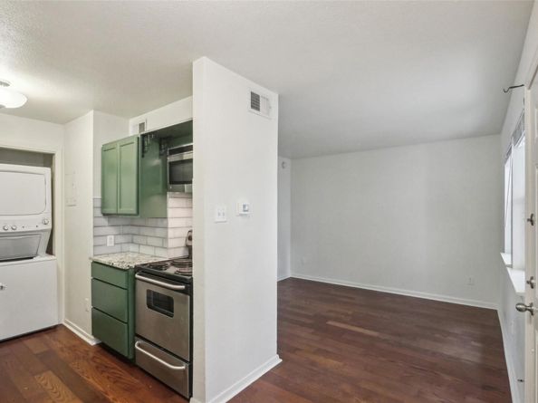 1110 W 22nd ST 2, Austin TX 78705