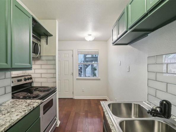 1110 W 22nd ST 2, Austin TX 78705