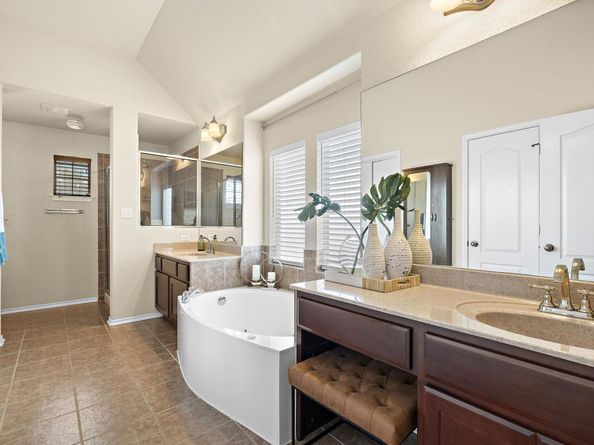 8706 Fenton DR, Austin TX 78736
