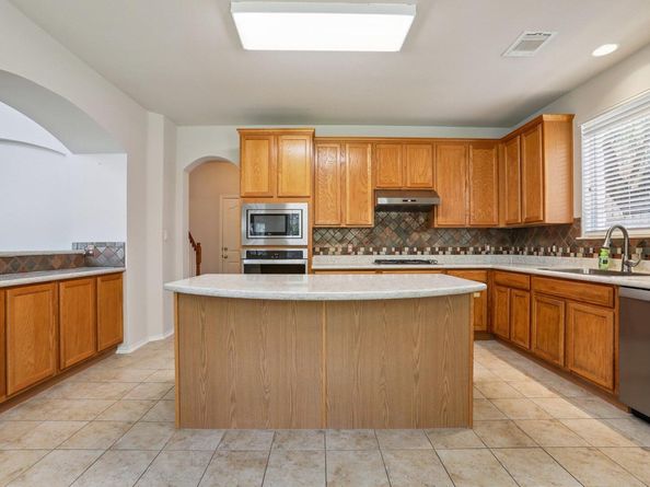 411 S Lynnwood TRL, Cedar Park TX 78613