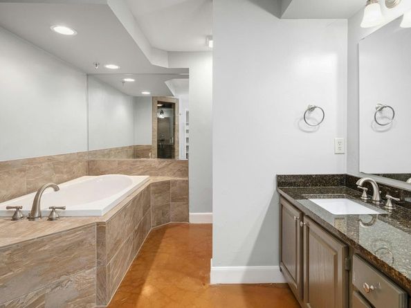 1704 West Ave 108, Austin TX 78701