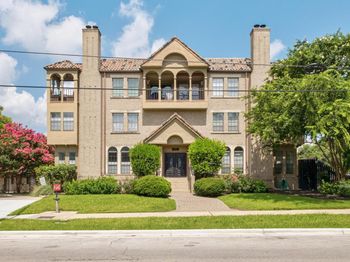 1704 West Ave