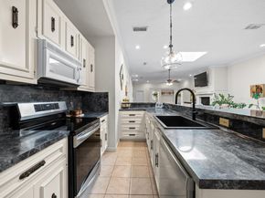 11009 Pinehurst DR, Austin TX 78747