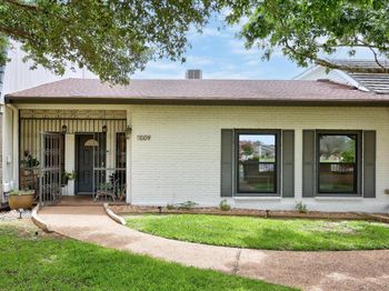 11009 Pinehurst DR