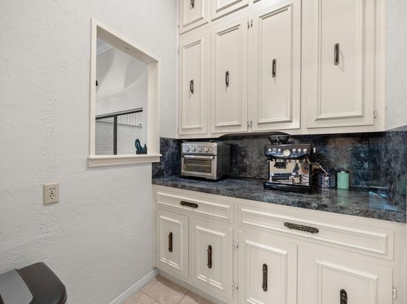 11009 Pinehurst DR, Austin TX 78747