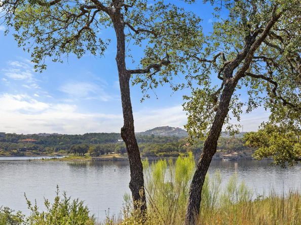 1417 Osprey Ridge LOOP, Lago Vista TX 78645