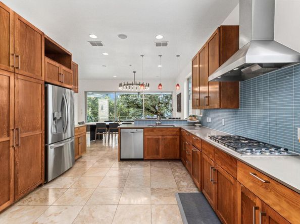 1417 Osprey Ridge LOOP, Lago Vista TX 78645