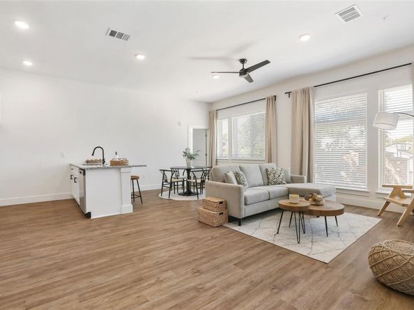 1811 Webberville RD 1209, Austin TX 78721