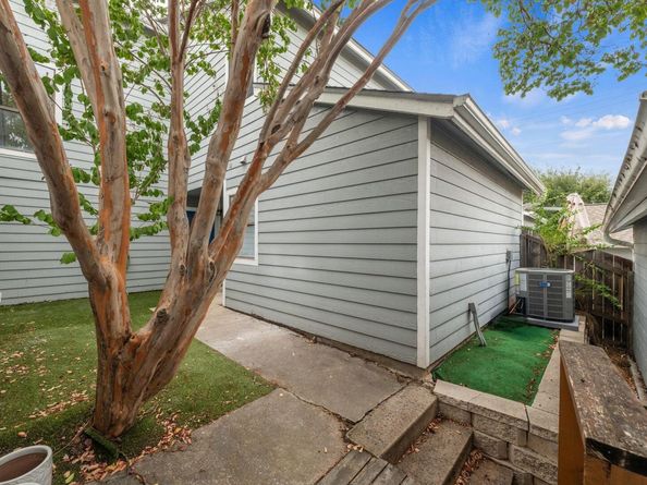 2001 Parker LN 129, Austin TX 78741