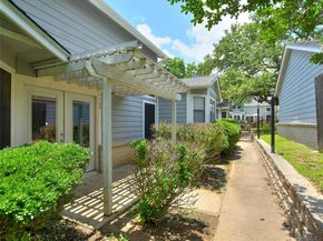 2001 Parker LN 129, Austin TX 78741