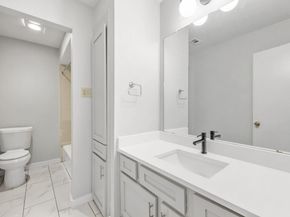 2001 Parker LN 129, Austin TX 78741