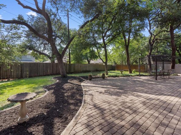 7915 Petaca TRL, Austin TX 78729