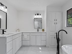 7915 Petaca TRL, Austin TX 78729