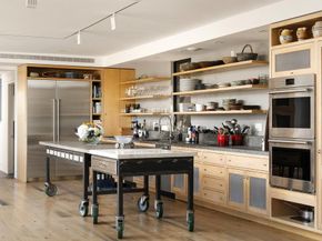 2200 Scenic DR, Austin TX 78703