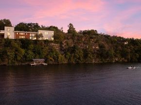 2200 Scenic DR, Austin TX 78703