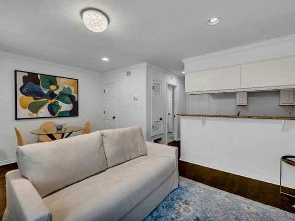 1500 East Side DR 219A, Austin TX 78704