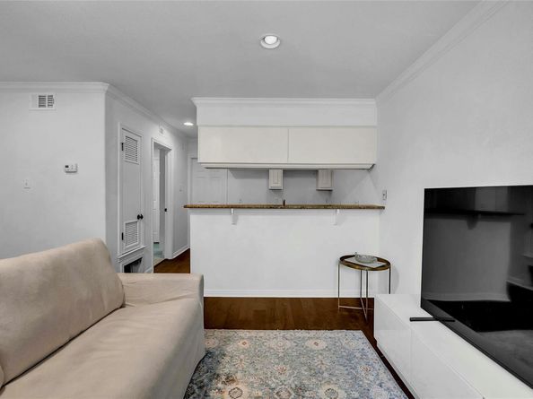 1500 East Side DR 219A, Austin TX 78704