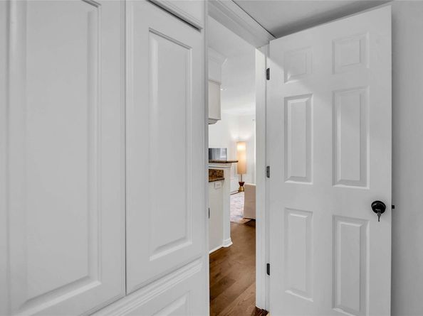 1500 East Side DR 219A, Austin TX 78704