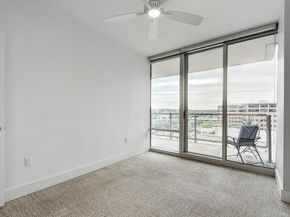 300 Bowie ST 1008, Austin TX 78703
