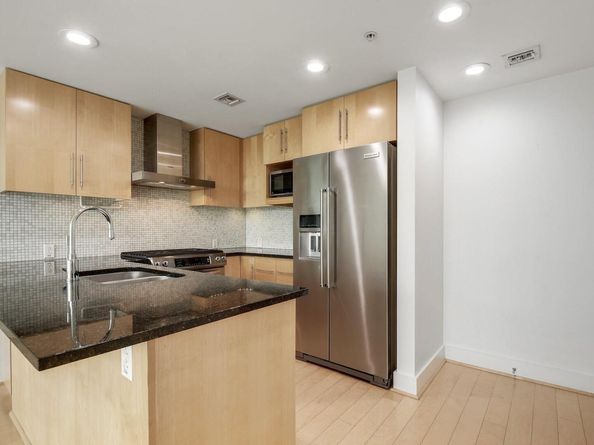 300 Bowie ST 1008, Austin TX 78703