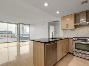 300 Bowie ST