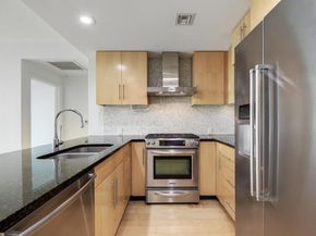 300 Bowie ST 1008, Austin TX 78703
