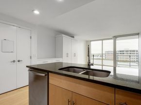 300 Bowie ST 1008, Austin TX 78703