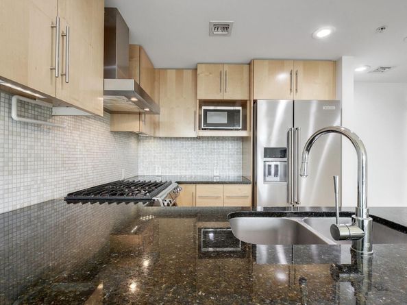 300 Bowie ST 1008, Austin TX 78703