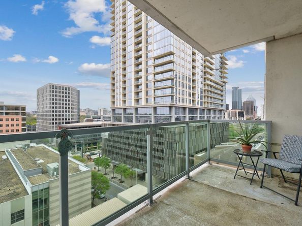 300 Bowie ST 1008, Austin TX 78703