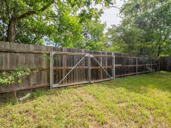 7503 Islander DR, Austin TX 78749