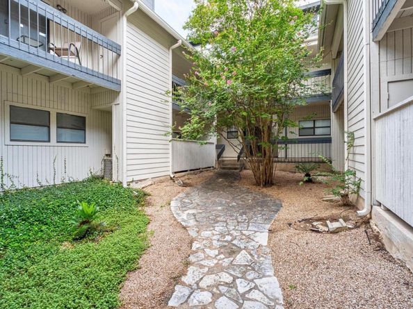 1411 Norwalk LN 104, Austin TX 78703