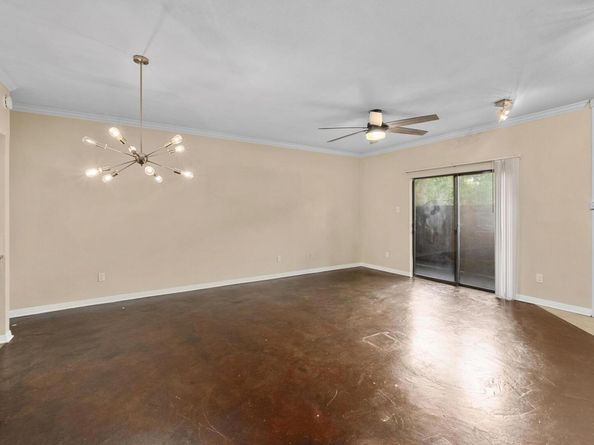 1411 Norwalk LN 104, Austin TX 78703