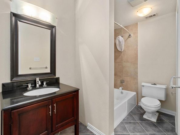 1411 Norwalk LN 104, Austin TX 78703