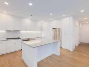 900 S 1st ST 218, Austin TX 78704