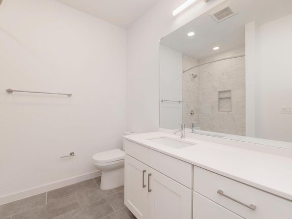 900 S 1st ST 218, Austin TX 78704