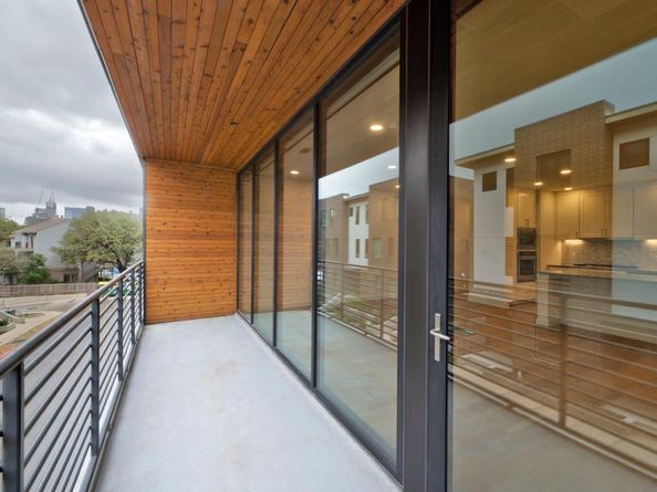 900 S 1st ST 218, Austin TX 78704