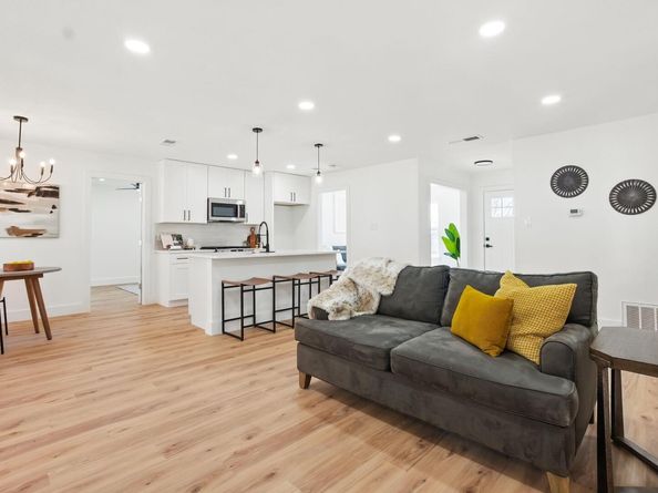 6014 London DR, Austin TX 78745