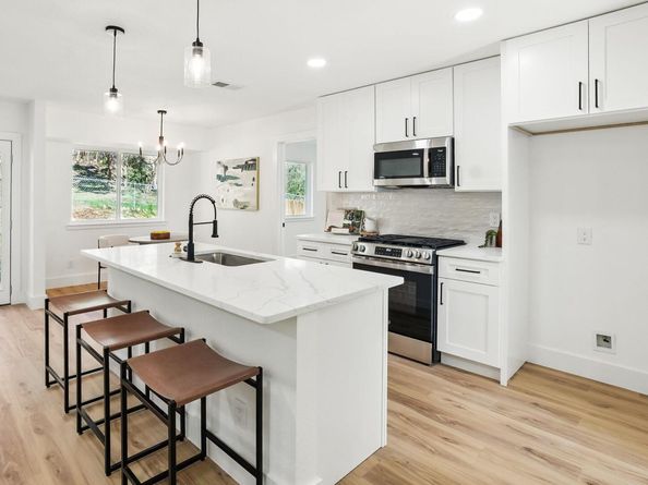 6014 London DR, Austin TX 78745