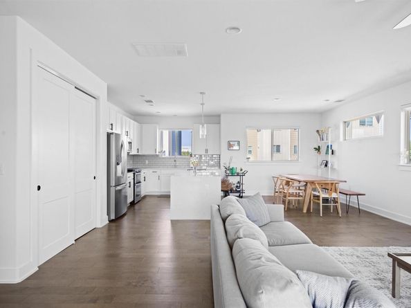 5315 La Crosse Ave 18, Austin TX 78739