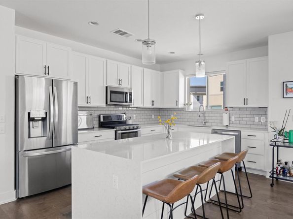 5315 La Crosse Ave 18, Austin TX 78739