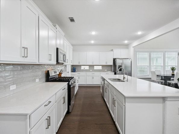 209 Crimson Rose CT, Liberty Hill TX 78642