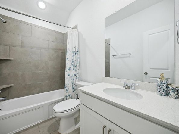 209 Crimson Rose CT, Liberty Hill TX 78642