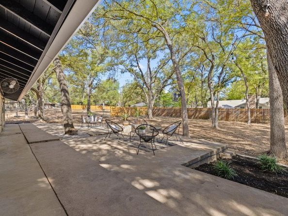 2008 Matthews LN, Austin TX 78745