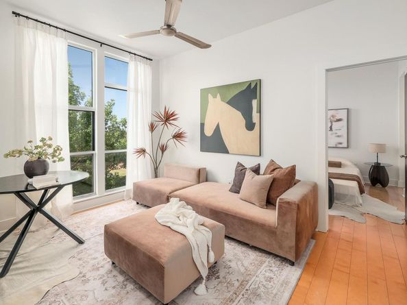 1320 Robert Browning ST 308, Austin TX 78723