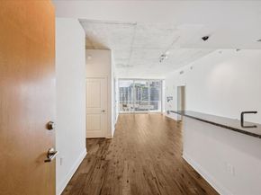 360 Nueces ST 1411, Austin TX 78701