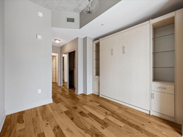 360 Nueces ST 1411, Austin TX 78701
